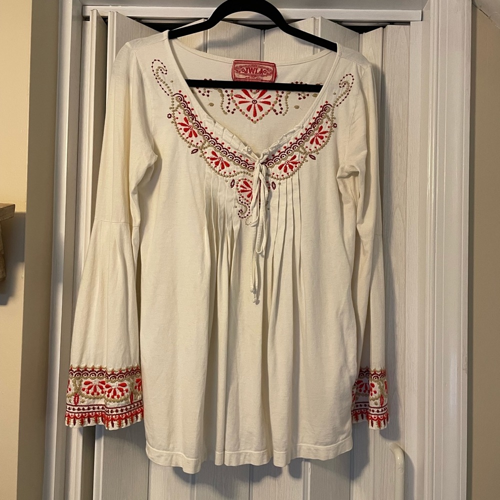 Johnny Was Ivory Top With Gorgeous Embroidery.